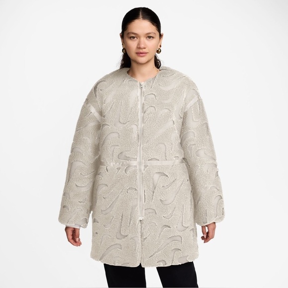 Nike Jackets & Blazers - Nike Women's Off-White Teddy Jacket THERMA-FIT